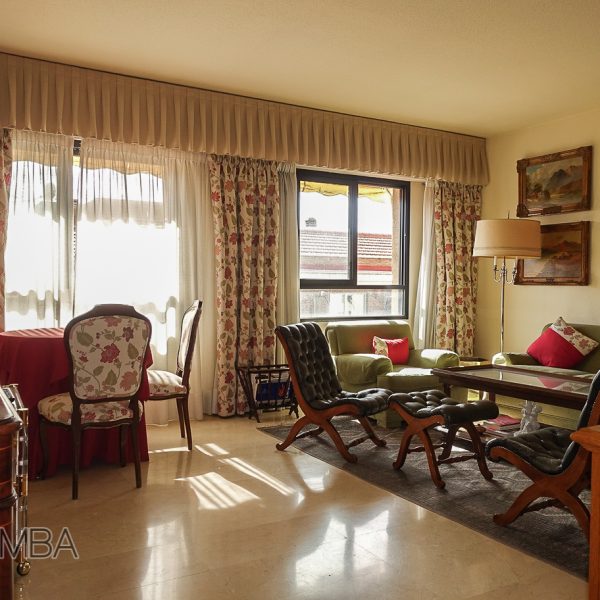 VIVIENDA EN CHAMBERÍ