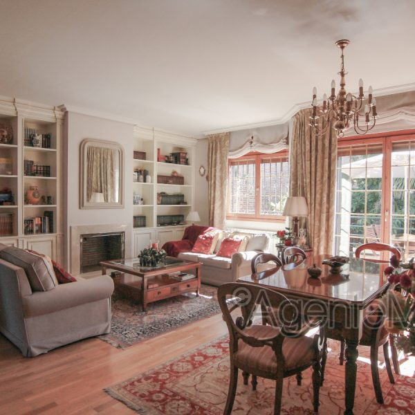 CHALET PAREADO EN BOADILLA DEL MONTE