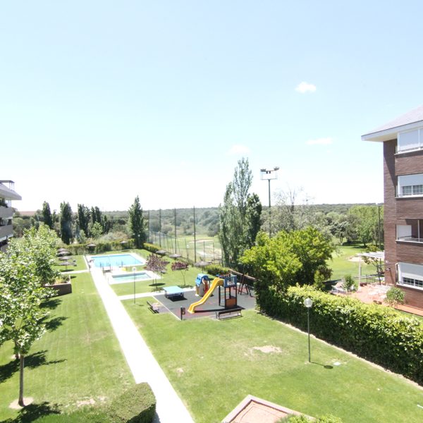 PISO CON VISTAS AL GOLF EN MAJADAHONDA